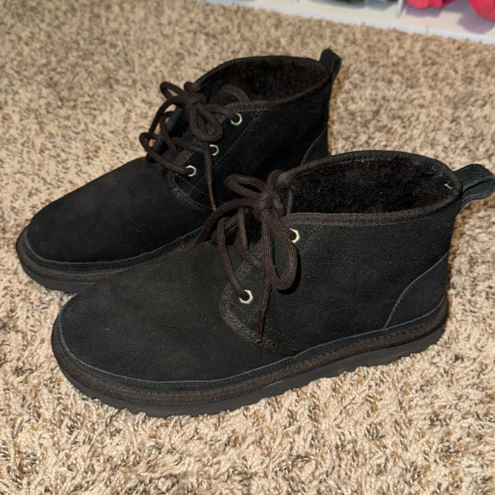 UGG Neumel, size 9